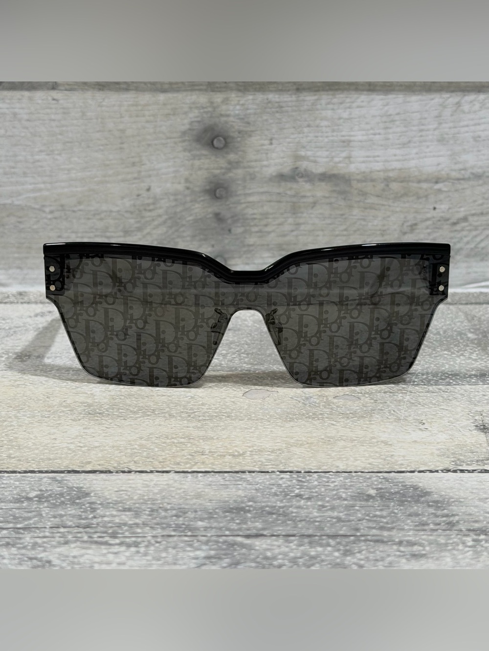 DIOR DiorClub M4U CD40090U Sunglasses In Shiny Black with Silver Pattern Lenses
